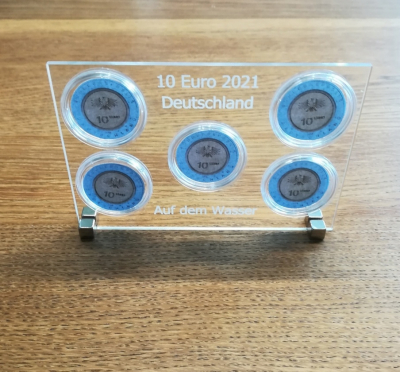 Acryl - Aufsteller für 5x10Euro BRD 2021 - Auf dem Wasser