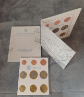 KMS - VATIKAN 2026 mit 5Euro im off. Folder mit neuem Münzdesign