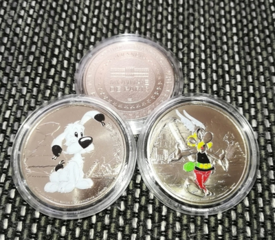 2 x FRANKREICH - 2019 Asterix + Idefix Medaille